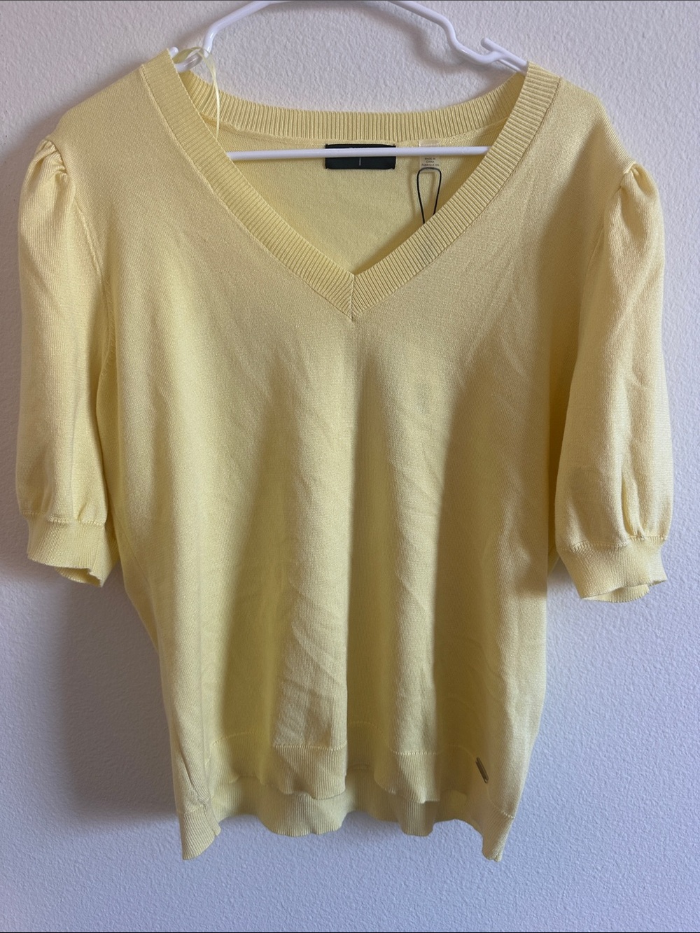 Tahari Pale Yellow V-Neck Short Sleeve Knit XL NWT